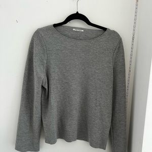 Wide Arm Grey Knit